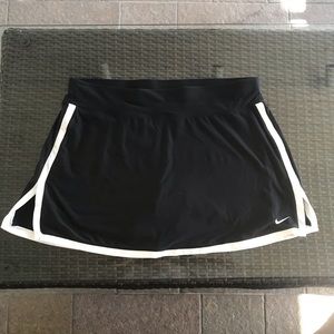 Nike black Tennis skirt